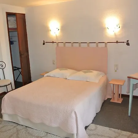Bed & Breakfast La Vieille Bastide 3*