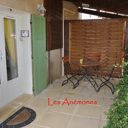La Vieille Bastide Bed & Breakfast 3*